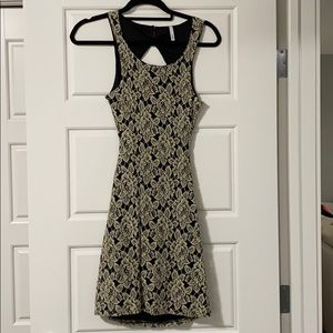 🌟4/$20🌟 Black dress with open back